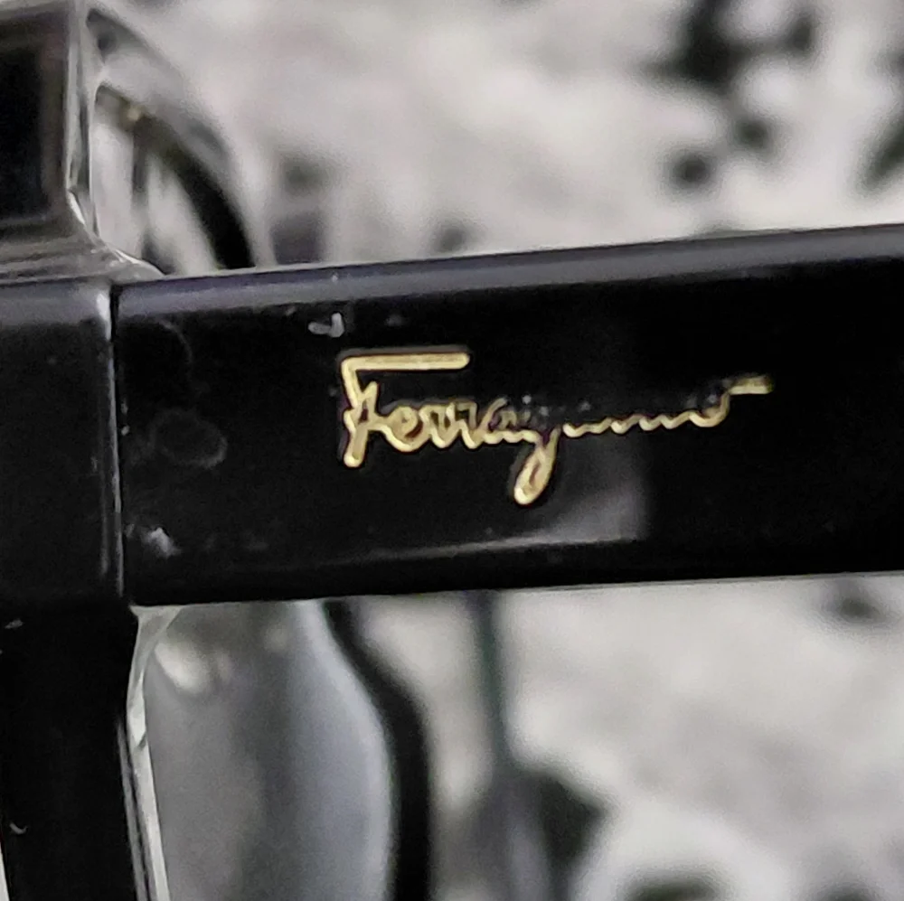 EUC Salvatore Ferragamo SF1069S Black Gancini Logo Sunglasses & Case!